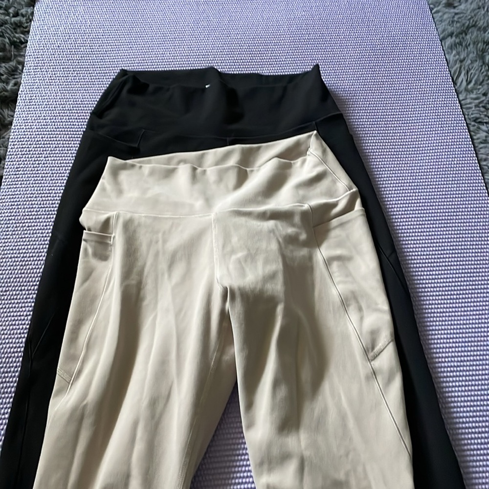 Cream/ Black High-Waisted Leggings